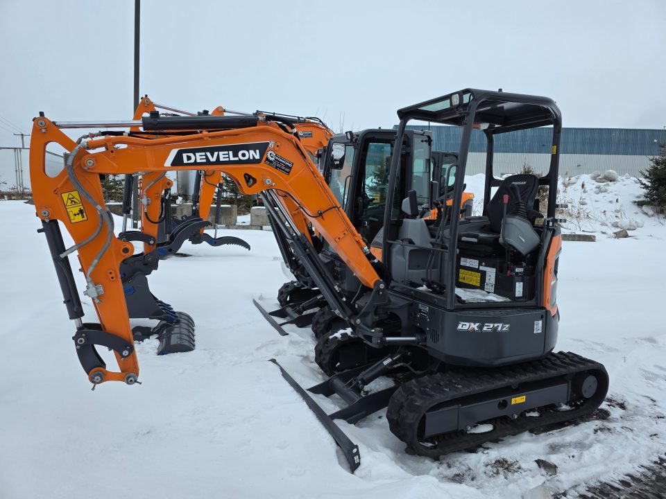 Develon DX27Z-7