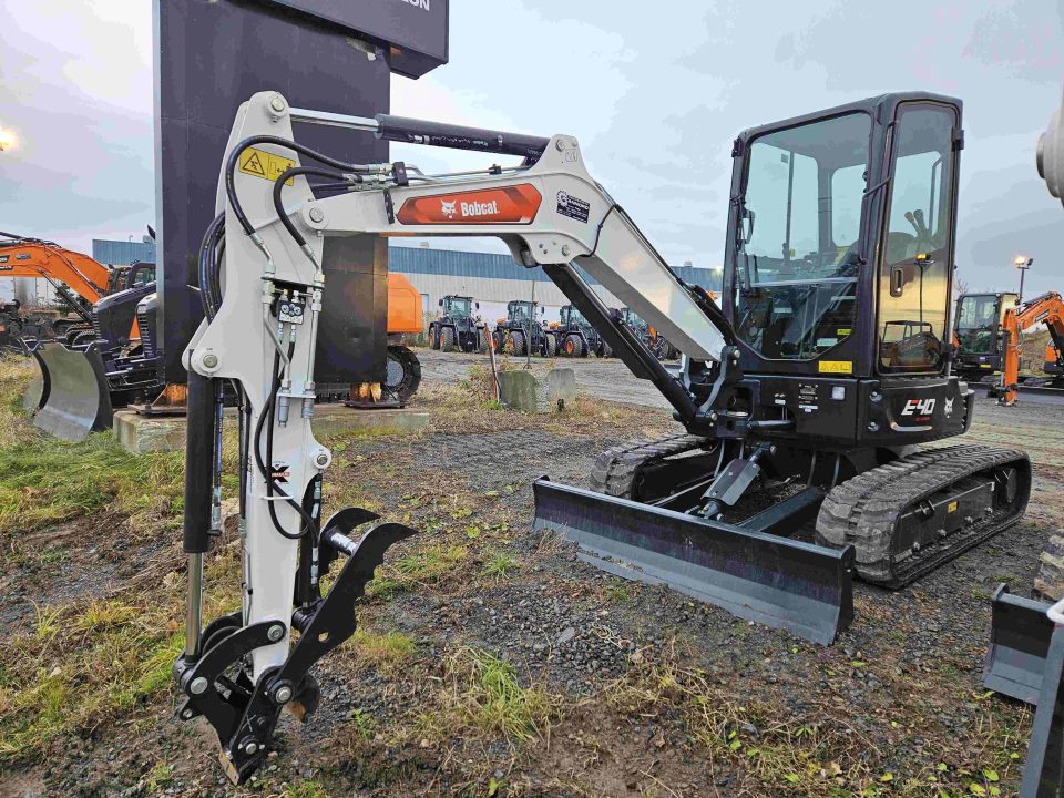 Bobcat E40